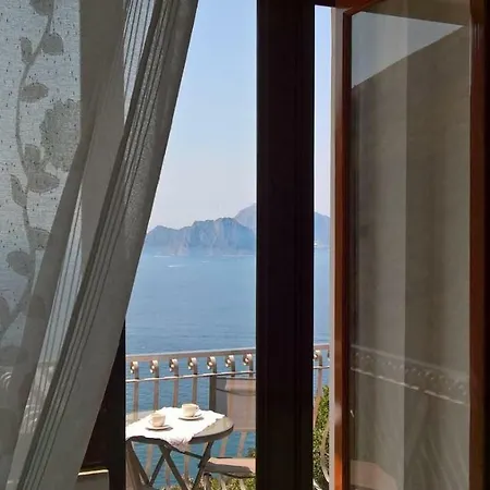 Acquamarina Bed & Breakfast